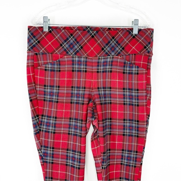 Torrid plaid full length signature ponte legging size 0R - Picture 3 of 6